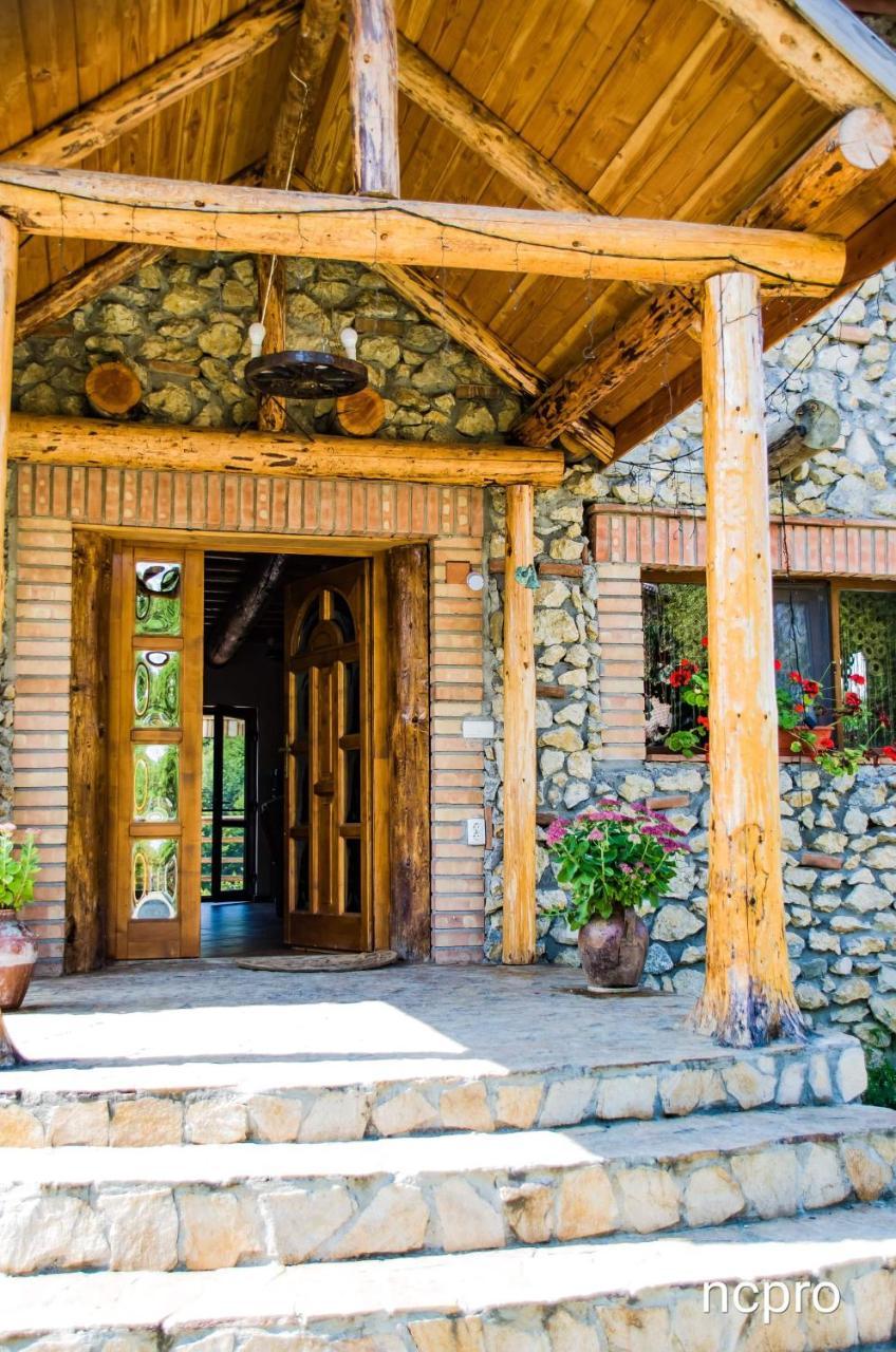 Poiana  Casa Din Piatra酒店 外观 照片